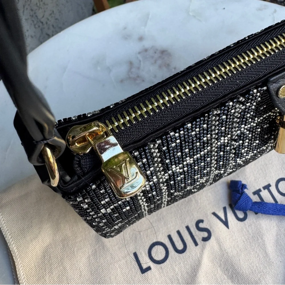 Louis Vuitton Beaded Pochette Tirette Shoulder Bag